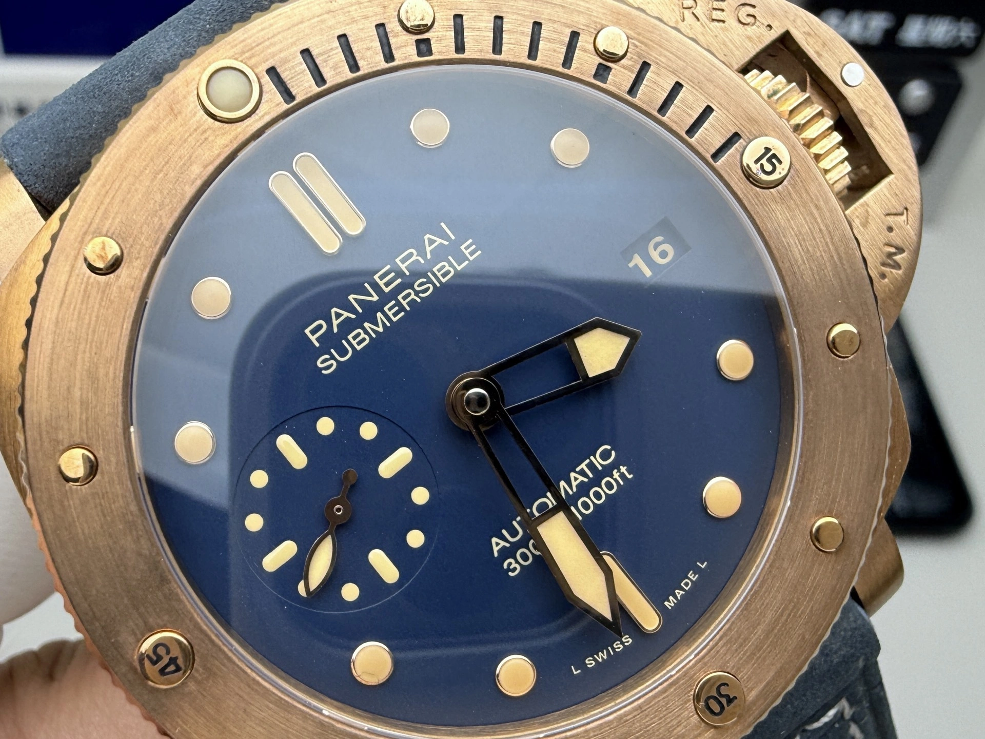 CBD Factory Panerai Submersible 42mm Blue Dial Luminous Hour Markers and Dots Bronze Bezel(PAM01074) 1:1 Super Clone – DDP.900 Movement EasyMatch 408